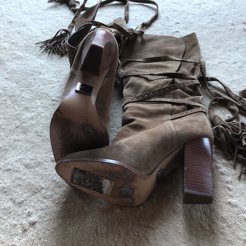 Michael Korrs  suede boots - Picture 6 of 7